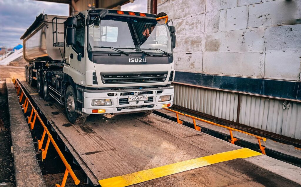 Автомобильные весы возвращены в строй на площадке Новокузнецкого ДРСУ после 16 лет службы